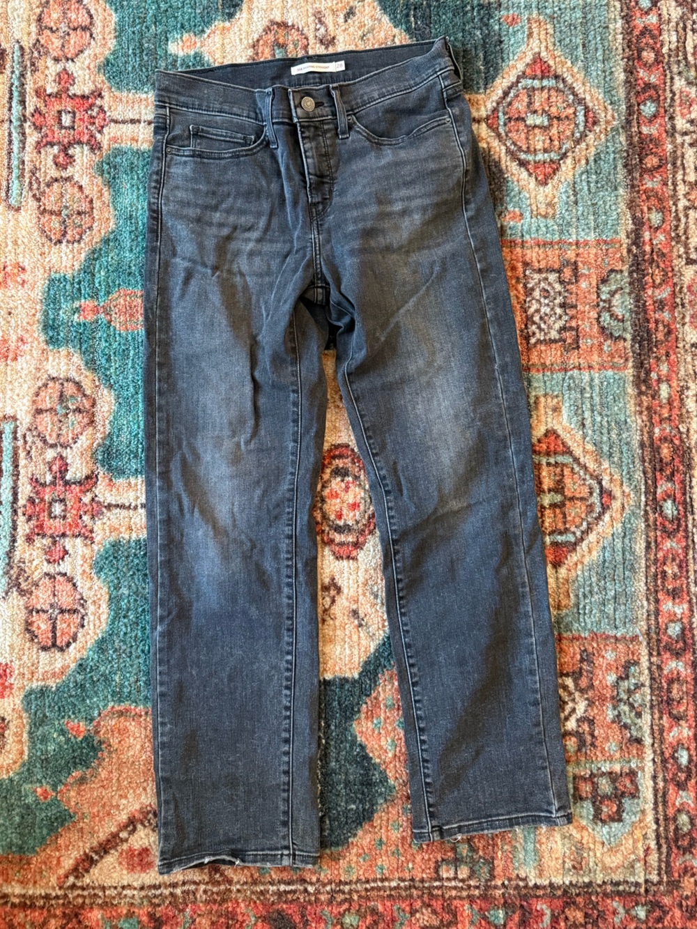 Levi's Women's Straight Leg Jeans in Faded Black